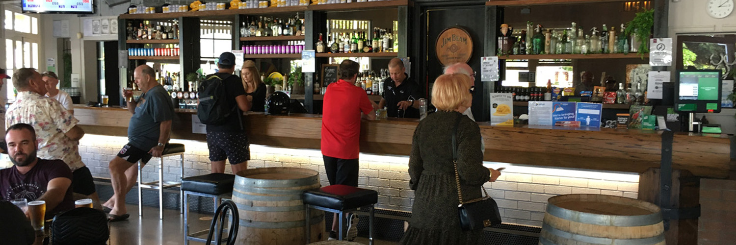 Barrier Reef Hotel Public Bar